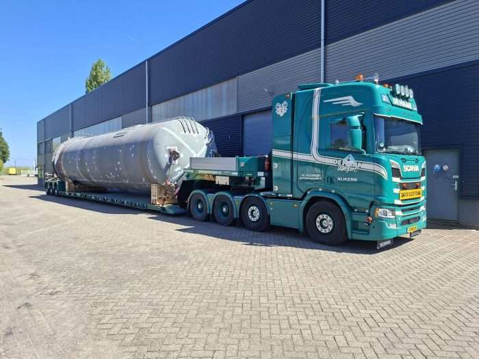 Vergunningen, route en begeleiding bij exceptioneel transport